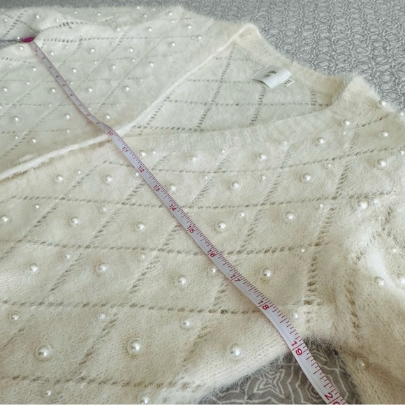 LUNA IVY Diamond Pattern Cardigan Sweater Pearls Beaded Fuzzy Coquette Size M - Picture 7 of 11